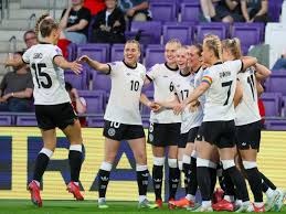 狼队3-2TTG，小胖看好JDG进S组，风箫被严重警告，清清燃尽了